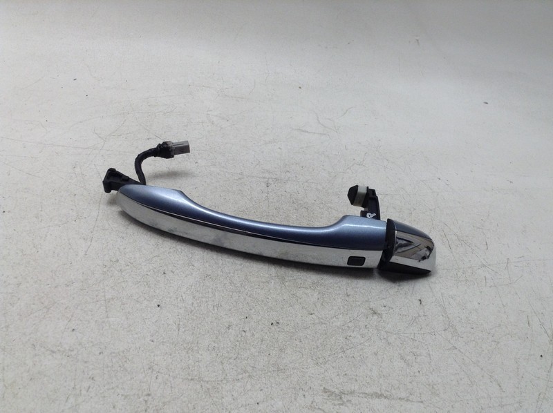 09-14 HYUNDAI GENESIS FRONT RIGHT PASSENGER SIDE EXTERIOR DOOR HANDLE BLUE OEM