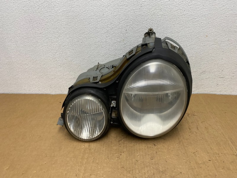1996-1999 Mercedes E E320 E430 Left Driver LH Xenon Headlight OEM AD1321 DW