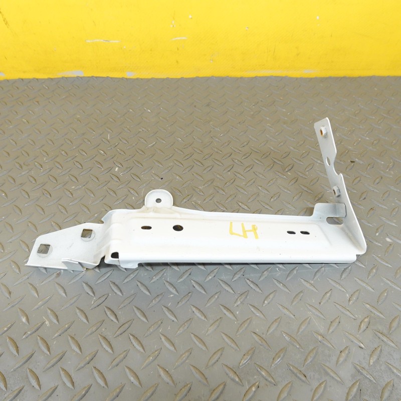 2018-2024 ALFA ROMEO STELVIO FRONT LEFT SIDE FENDER BRACKET SUPPORT BRACKET OEM