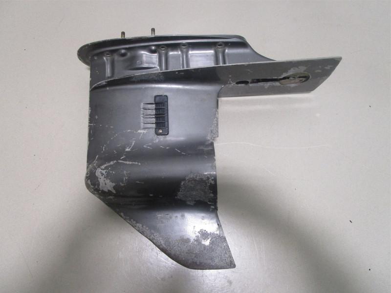 55100-95561-0ED Suzuki Outboard DT75 75 HP Lower Unit Gear Case Housing EMPTY