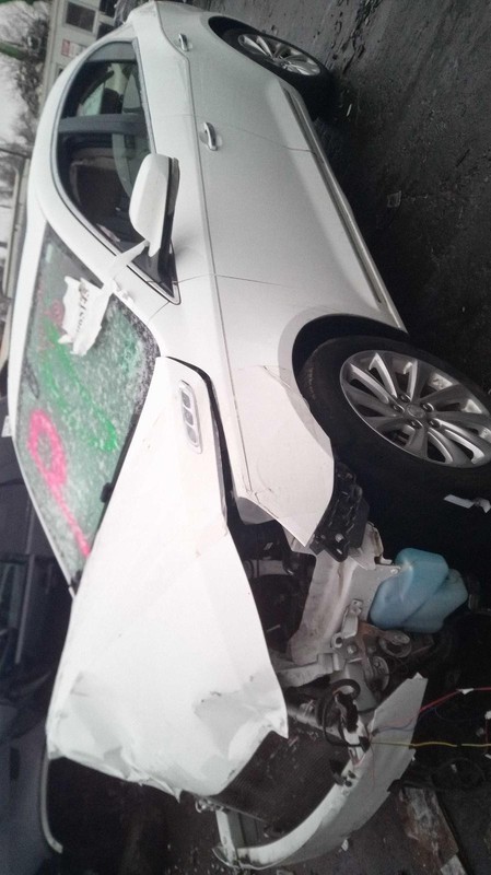 2016 Buick LaCrosse Left Door Glass White OEM Used 22895 150K Miles