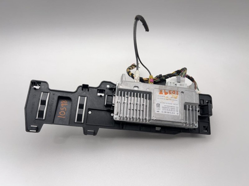 17-18 MERCEDES E-CLASS PARKTRONIC RIGHT REAR CAMERA CONTROL UNIT W/BRAKET 66195