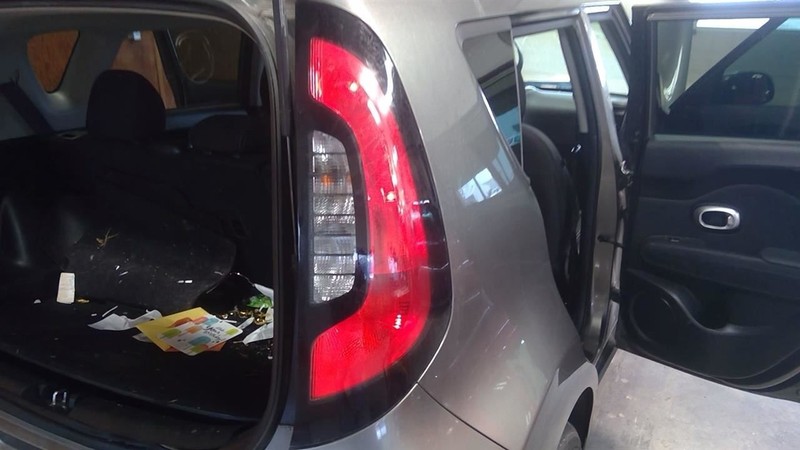 Passenger Right Tail Light Model Incandescent Fits 14-19 SOUL 3423731