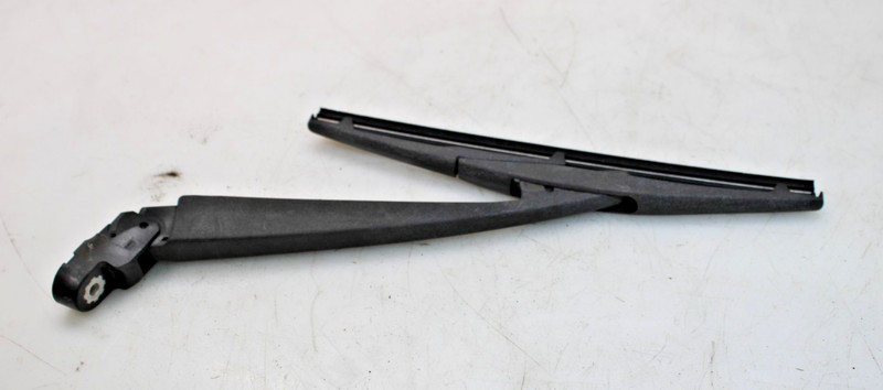 2007-2020 MITSUBISHI OUTLANDER LIFTGATE REAR WIPER ARM OEM