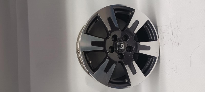 17-'19 HONDA RIDGELINE Wheel 18x8 6 spoke machined face OEM Grade B