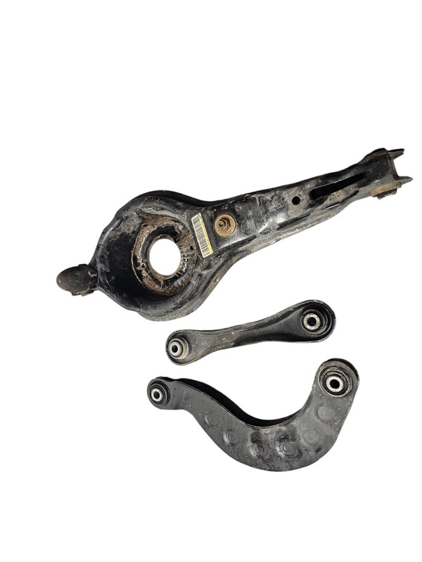 12-18 Ford Focus SE Rear Right Suspension Lower Control Arm Set Of 3 S