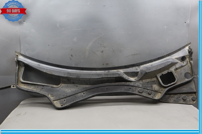 14-21 Maserati Ghibli Front Windshield Wiper Cowl Panel Trim Cover Panel Oem