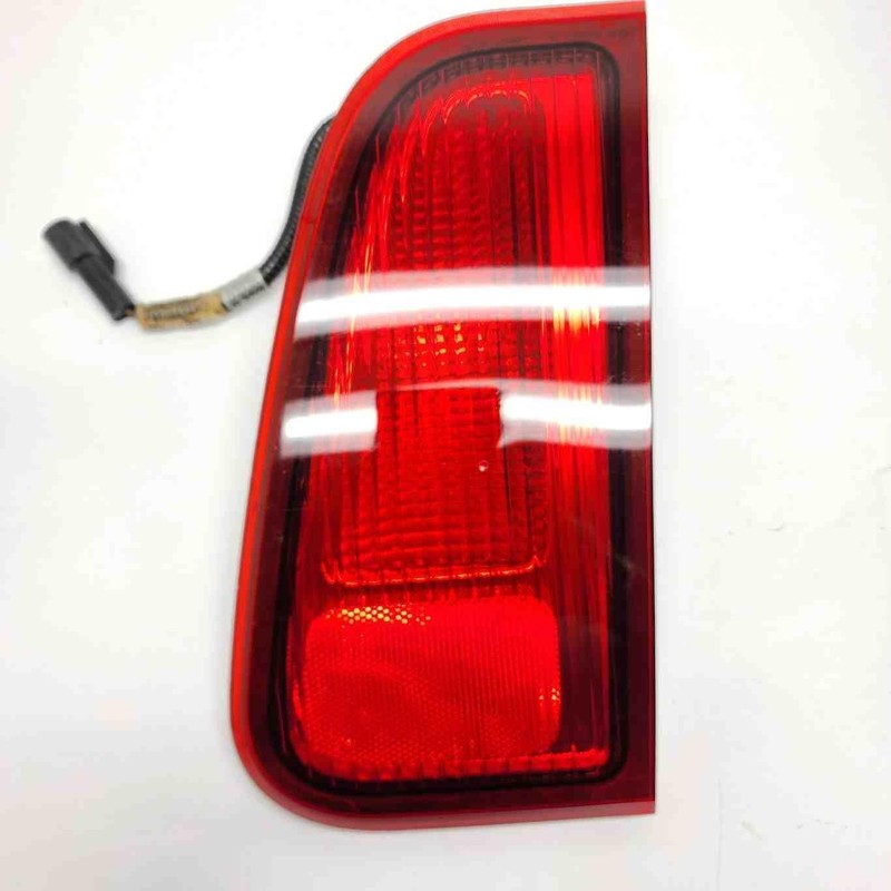 2006 Navigator RH Passenger Side Lifgate Tail Light Assembly 2l7X13404B
