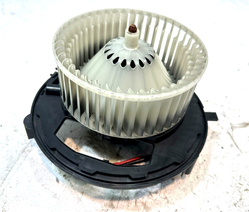 2018-2024 Volkswagen Atlas Center Console HVAC Heater Blower Motor w/Fan OEM