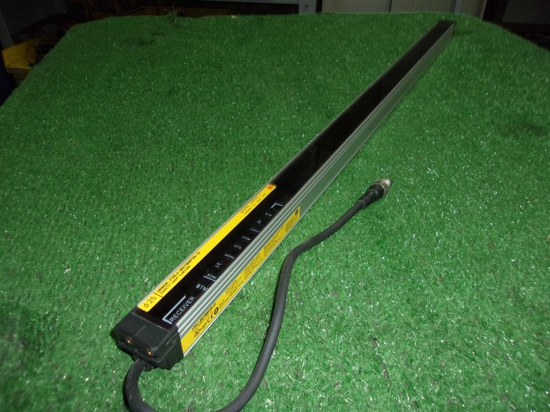 Omron F3SJ-B0785P25-D Safety Light Curtain Receiver *FREE SHIPPING*
