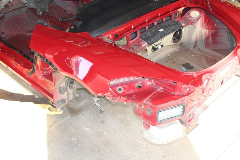 13-16 Porsche Boxster 2.7L Red Driver Left Rear Quarter Window Glass