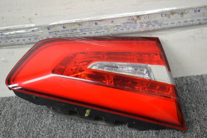 2014-2016 KIA CADENZA INNER TAIL LIGHT LEFT SIDE FACTORY OEM