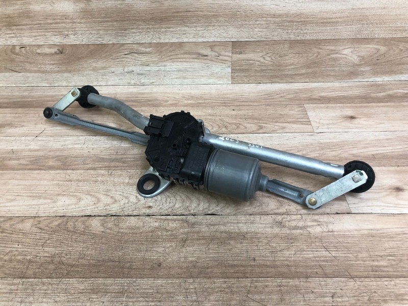 BMW E46 325 328 330 M3 OEM FRONT WINDSHIELD WIPER WITH MOTOR 1999-2006 4