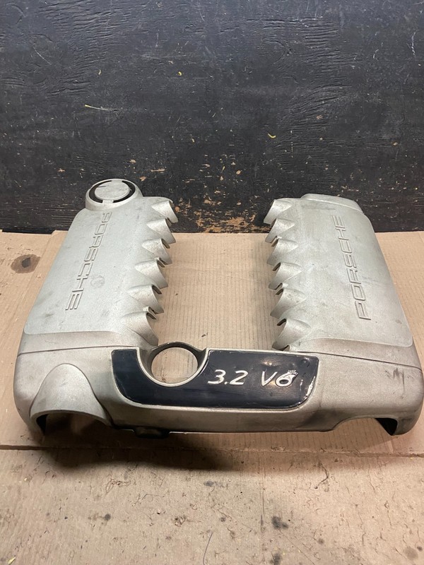 2004 to 2006 Porsche Cayenne 3.2L V6 Engine Motor Cover x7675 DG
