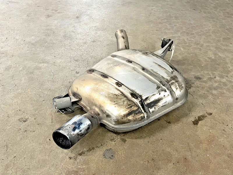 ⭐2011-2016 BMW 535I F10 3.0L REAR LEFT DRIVER SIDE EXHAUST MUFFLER OEM LOT2577