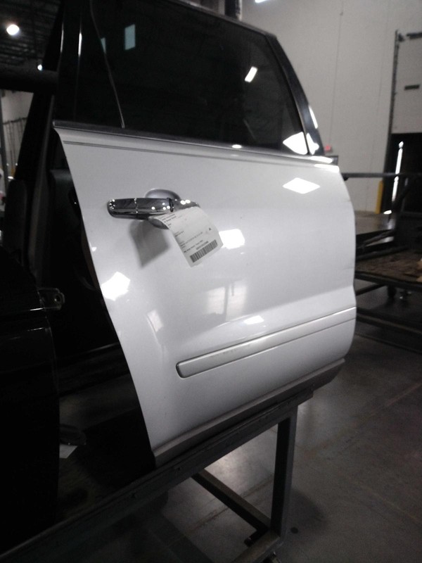 2009 Chevrolet Traverse Right Rear Door Silver OEM Used Small Scratch 138k