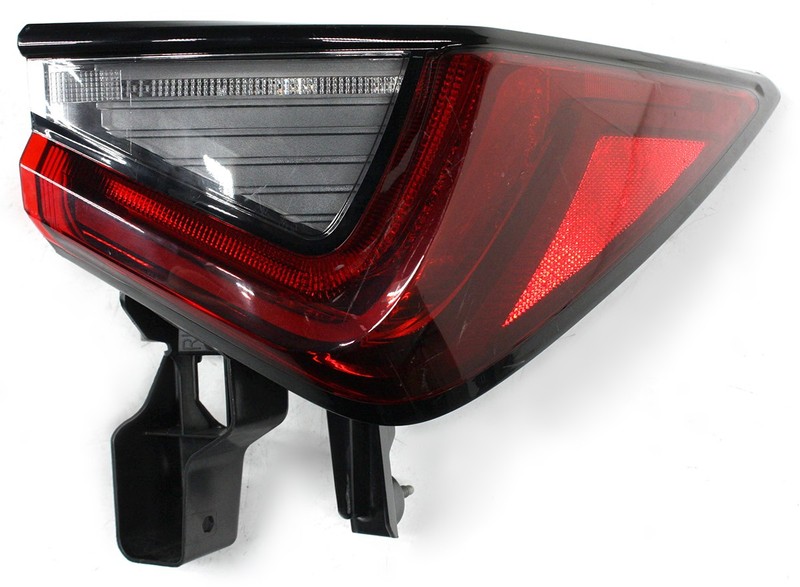 OEM Right Passenger Side Tail Lamp For Acura ZDX 85037880, 85067974