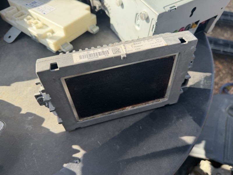 12-16 Mercedes W204 C250 SLK350 GPS Navigation LCD Display Monitor Screen OEM
