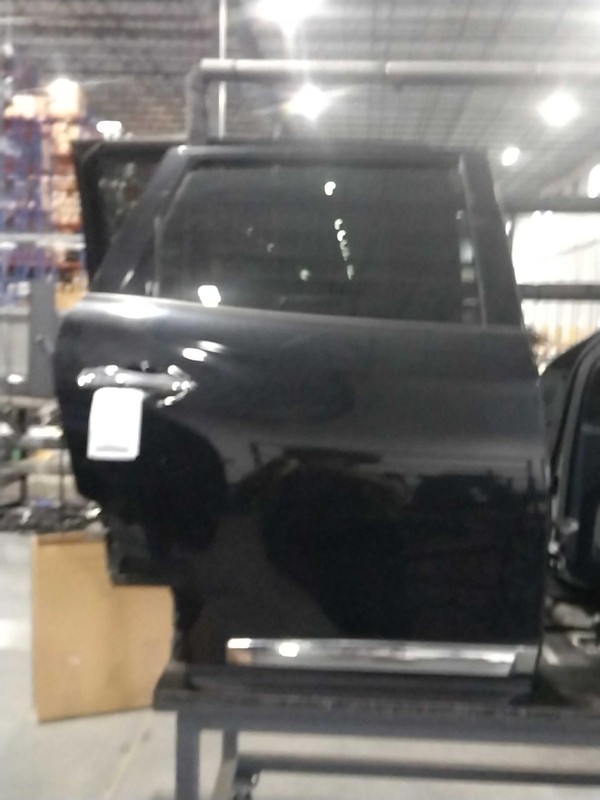 2014-2015 Nissan Pathfinder Rear Right Door Black OEM Used 109k Miles