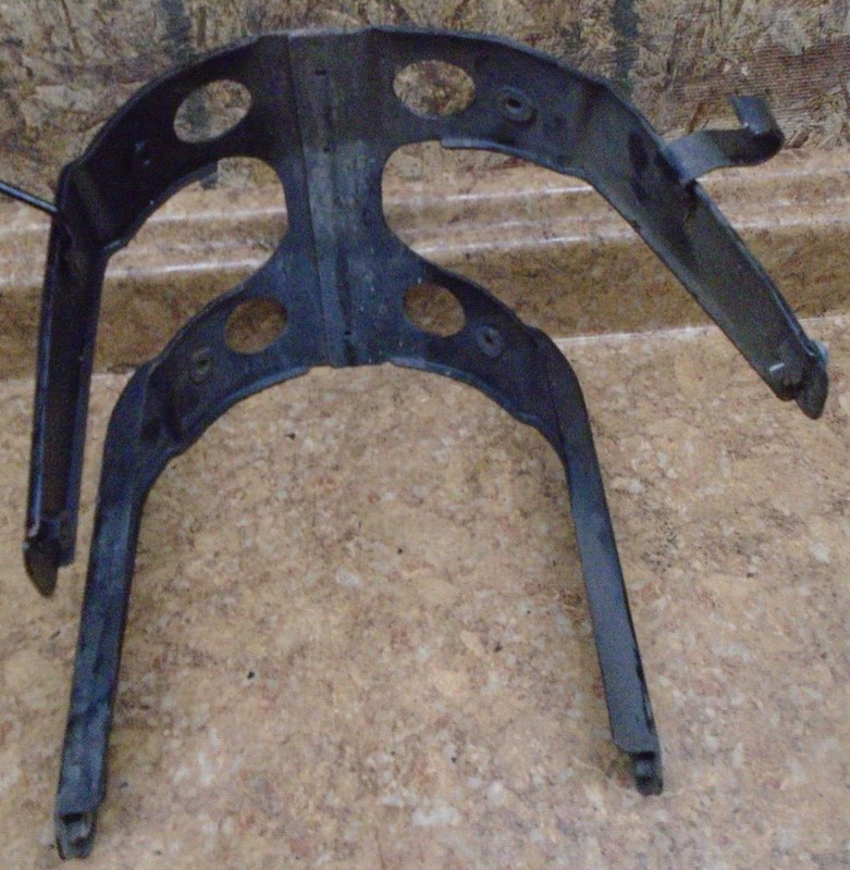 1998 Suzuki Marauder VL800 VL 800 Front Fender Support Brace Mount Frame Bracket