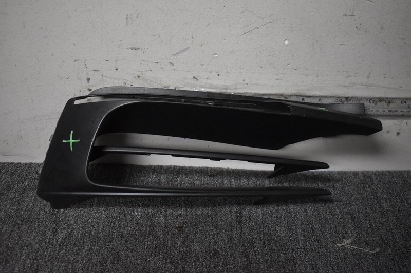 2017-2020 PORSCHE PANAMERA 4 TRIM MOLDING RIGHT SIDE FACTORY OEM