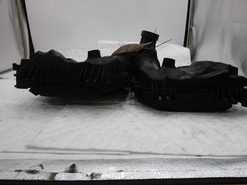 2017 Mercedes-Benz E-Class Air Cleaner Assembly OEM 2740901701 Used 113K Miles