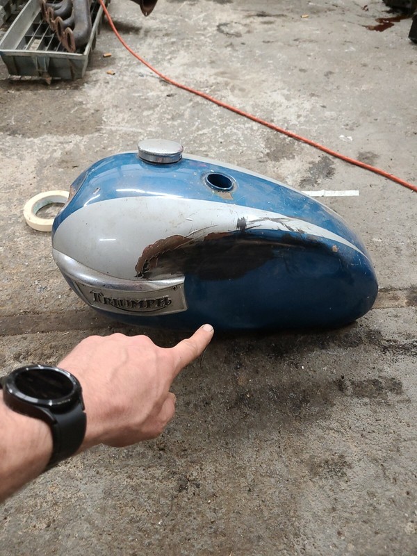 Slimline Gas Tank & Badges Triumph 650 750 Bonneville T120R T140 big dent