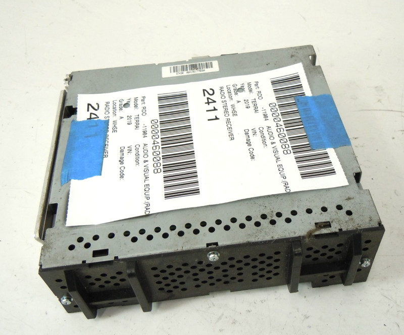 2018-2022 GMC Terrain Radio Receiver OEM 84667777