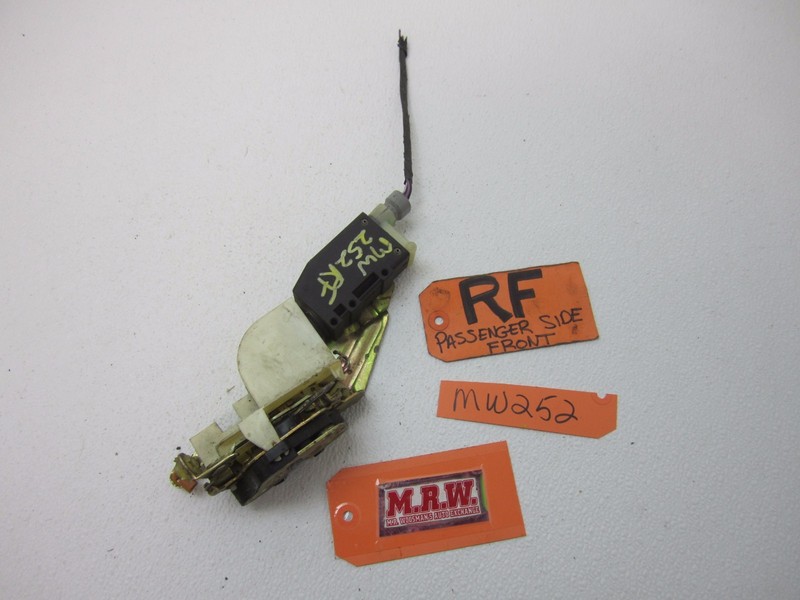 94-98 SAAB 900 FRONT DOOR LATCH LOCK ACTUATOR RIGHT PASSENGER RF R 90449073