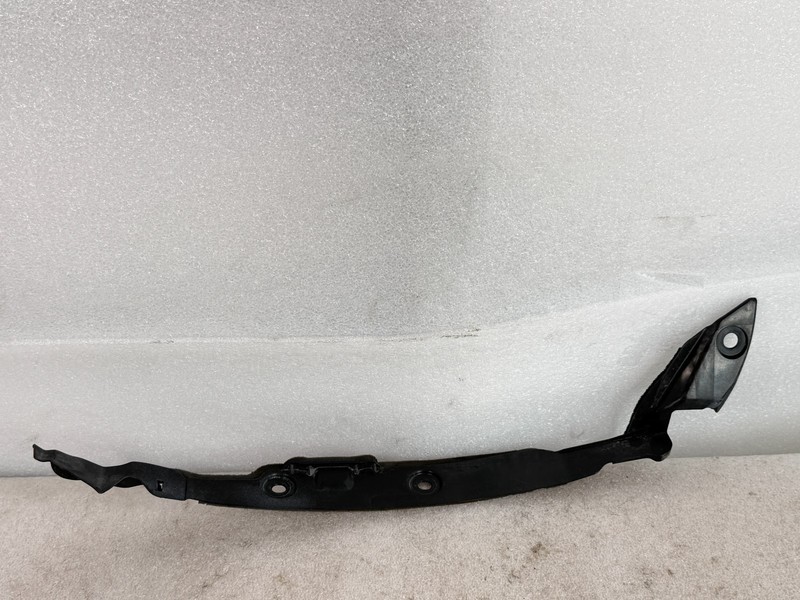 Mazda Miata MX-5 2016-2023 Passenger-Side Wing Seal RightN24356391 OEM