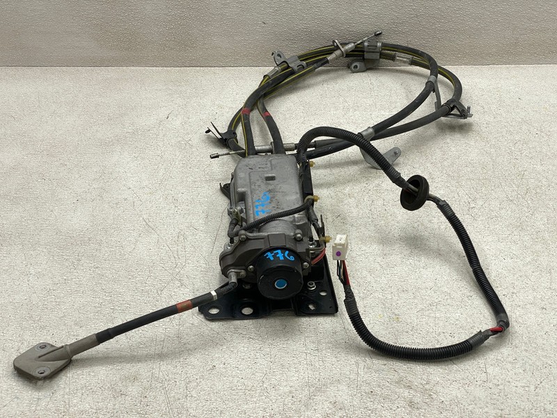 2013-2016 LEXUS GS200T GS350 ELECTRIC PARKING BRAKE ACTUATOR ASSEMBLY OEM LOT776