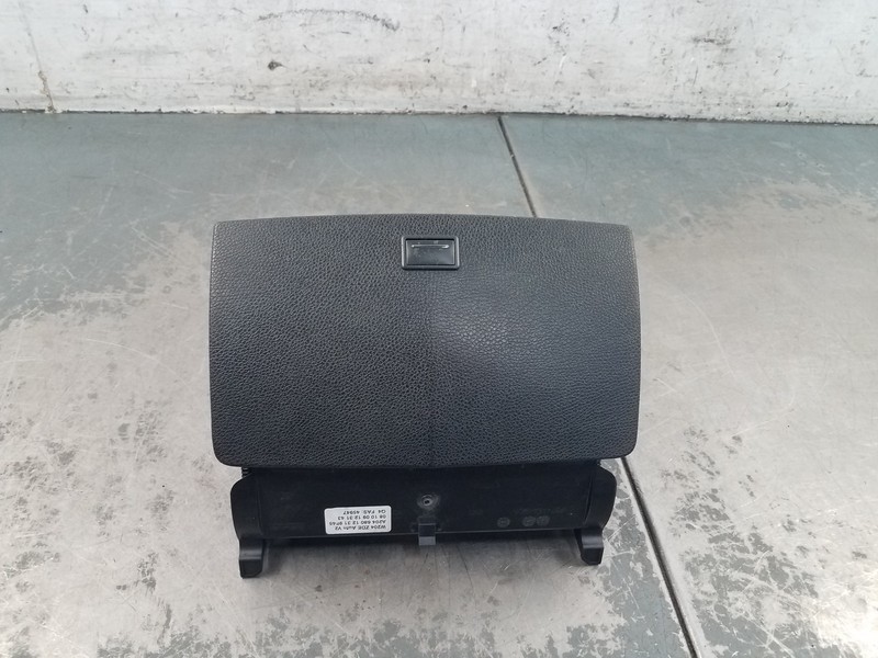 2009 Mercedes AMG C 63 Glove Box #72909 X5