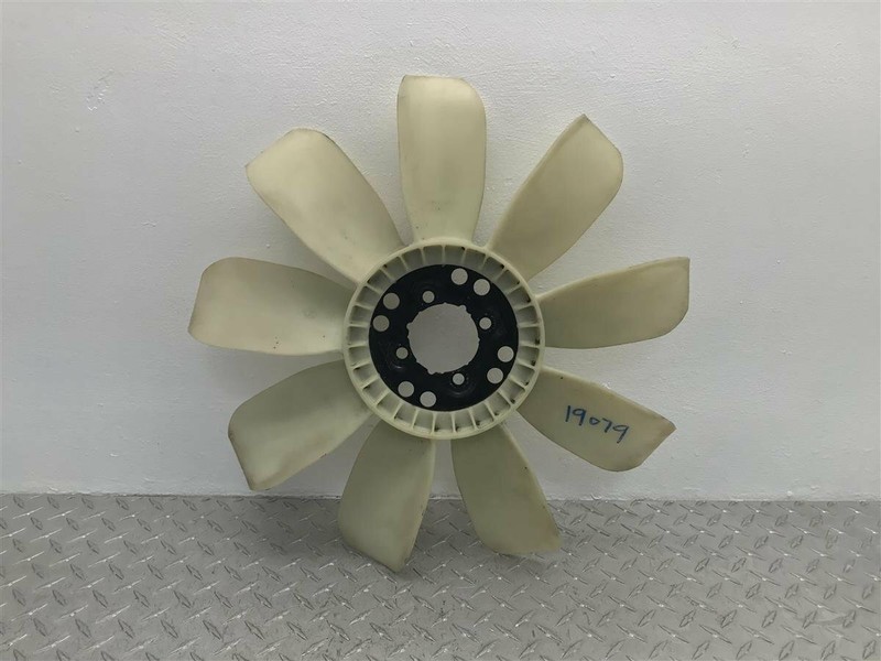 99-07 SILVERADO SIERRA TAHOE YUKON SUBURBAN & ESCLADE FAN BLADE OEM 15017911