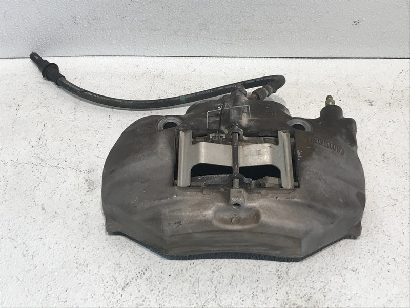 01-06 LEXUS LS430 FRONT RIGHT RH PASSENGER BRAKE CALIPER OEM