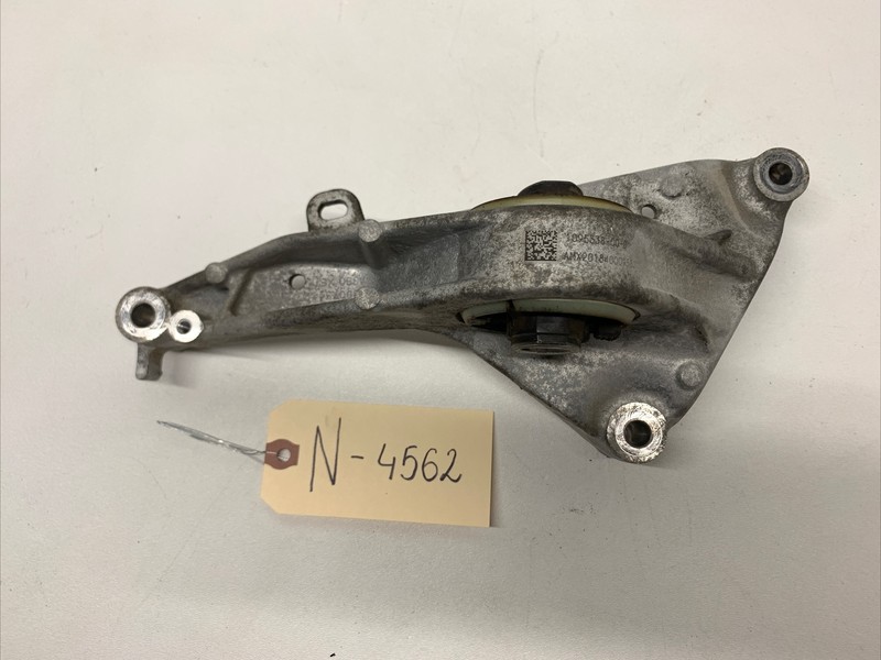 2020-2022 TESLA MODEL Y FRONT DRIVE UNIT MOUNT BRACKET SUPPORT 4562 S23