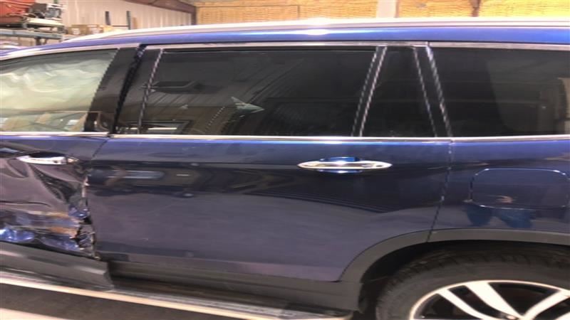 Driver Rear Side Door With Sunshade Fits 16-22 PILOT 3383858
