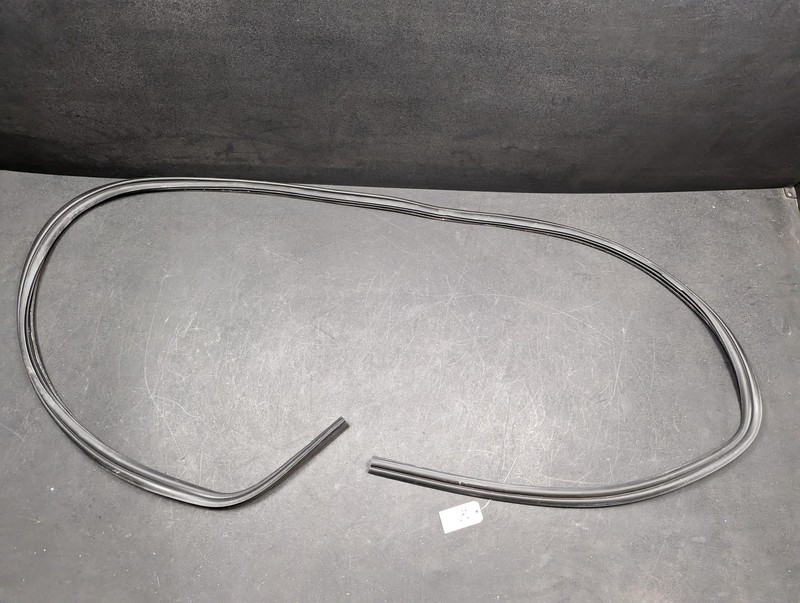 Trunk Liftgate Weatherstrip 2016 Dodge Grand Caravan 5054274AE 2011 2012 - 2020
