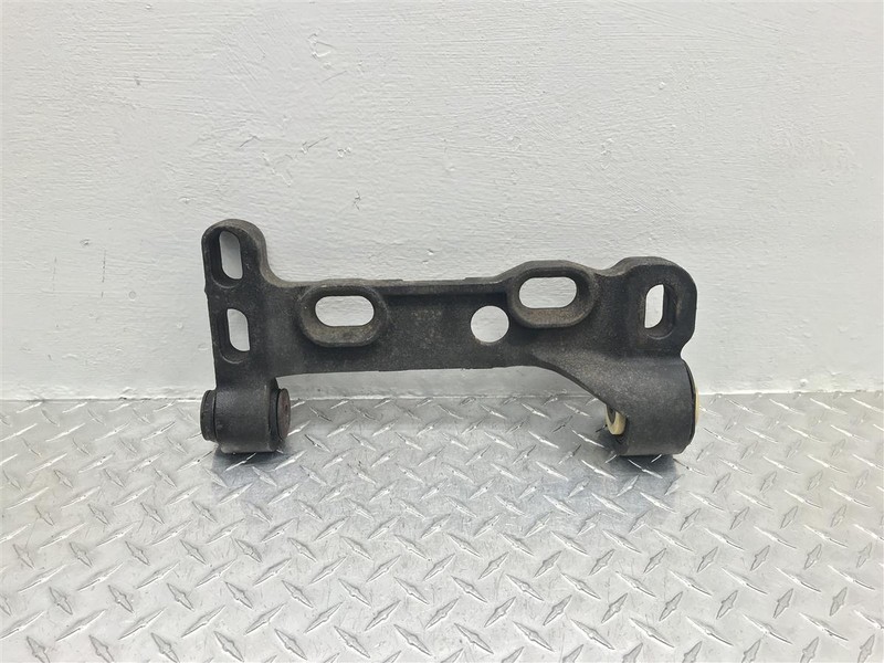 02-06 ENVOY XL FRONT LEFT LOWER CONTROL ARM W/MOUNTING BRACKET OEM 512-01444L