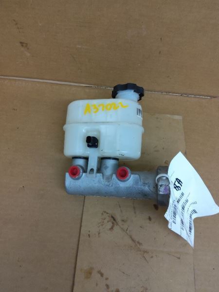 Brake Master Cylinder Classic Style Fits 14-19 SIERRA 1500 PICKUP 267491