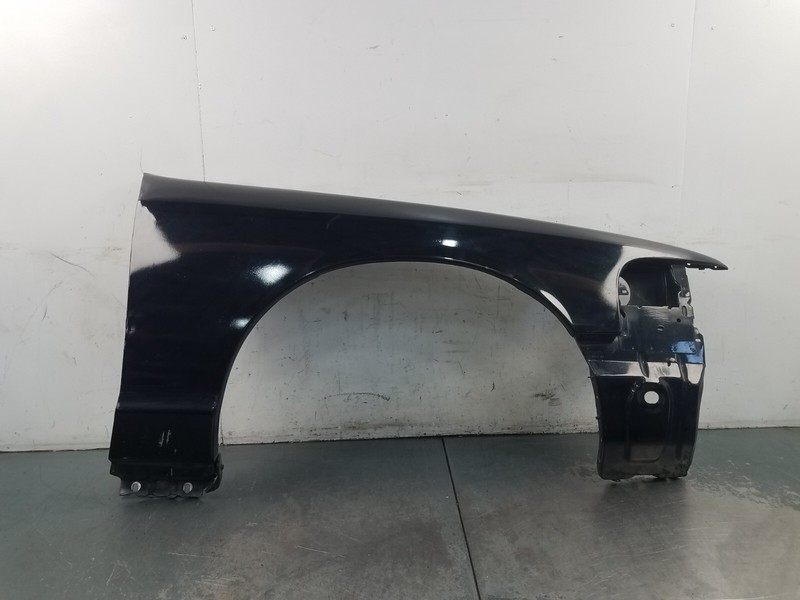 2003 03 04 Mercury Marauder Right Passenger Fender - * #6832 D6