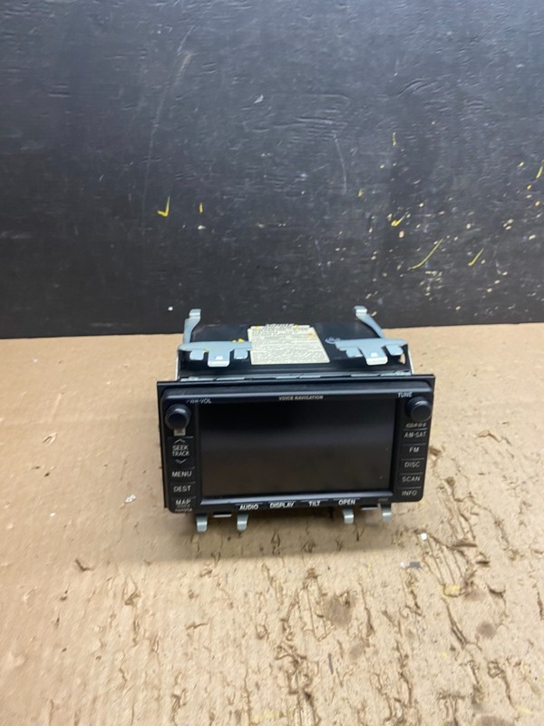 2003 2007 Toyota Sequoia Radio CD AM/FM Navigation Screen Display OEM T8894 DG