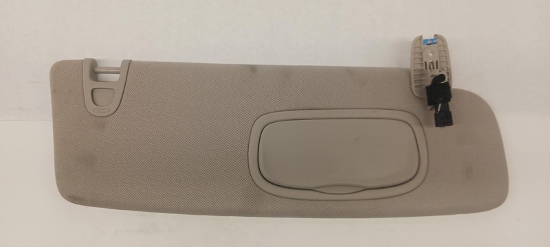 20-'21 PLYMOUTH VOYAGER Right Passenger Sun visor OEM Trim Code XP