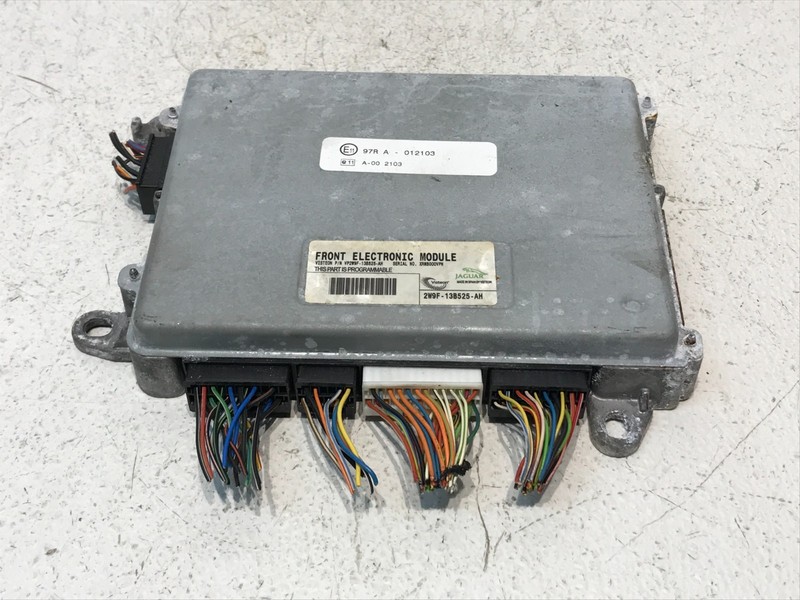 2004 JAGUAR XJ8 FRONT ELECTRONICS CONTROL MODULE BCM OEM UNIT 2W9F-13B525-AH