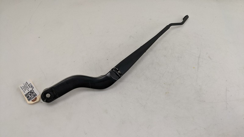 Front Right Passenger Windshield Wiper Arm 2020 Cadillac CT5 84697728 2021 2022