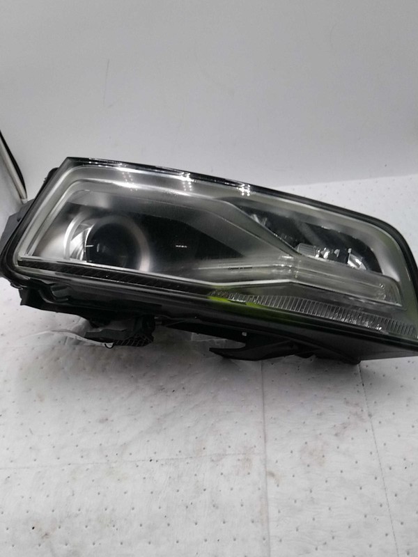 Used Left Headlight Assembly fits: 2016 Audi Q3 xenon HID self adjusting Left Gr