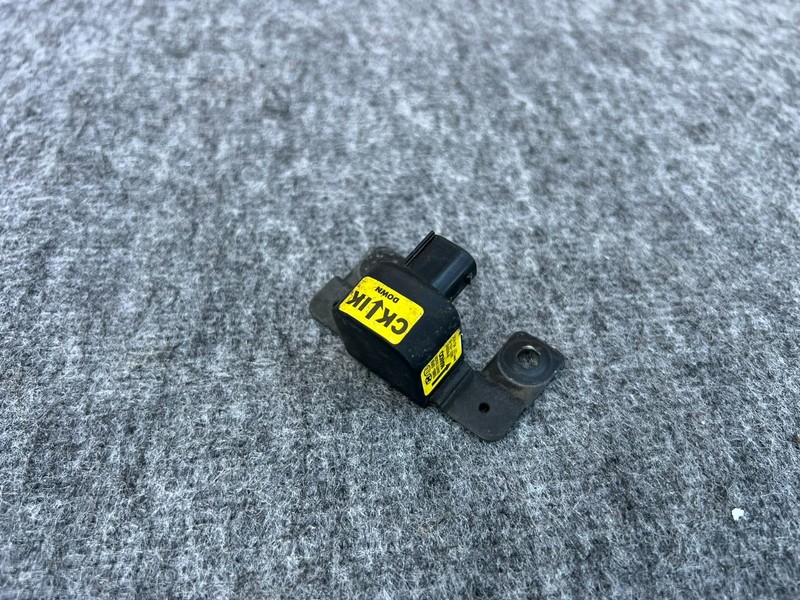 GENESIS G70 2019-2026 OEM FRONT LEFT OR RIGHT SUSPENSION HEIGHT GRAVITY SENSOR
