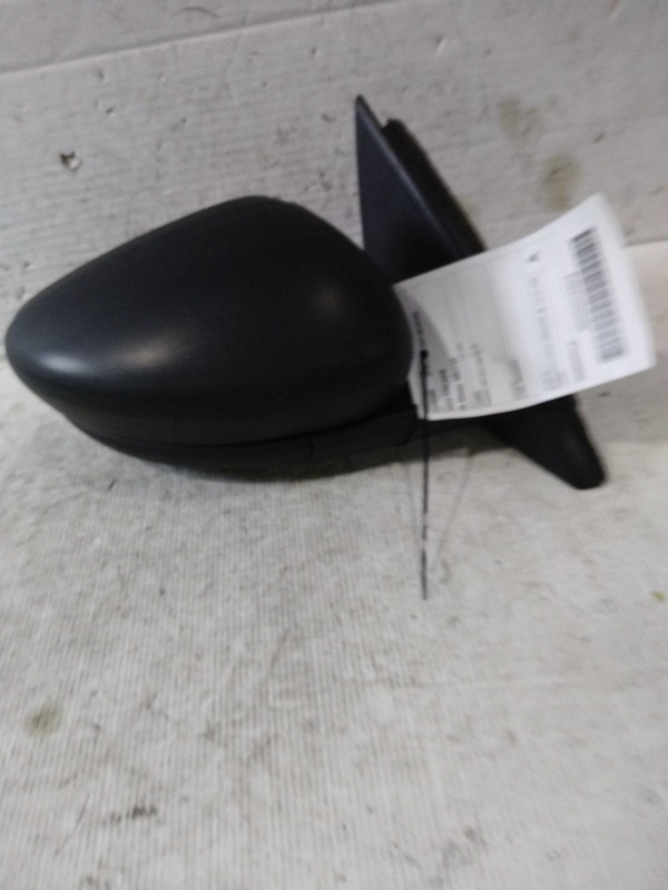 Used Right Door Mirror fits: 2023 Ford Escape w/o turn signal w/heated w/o memor