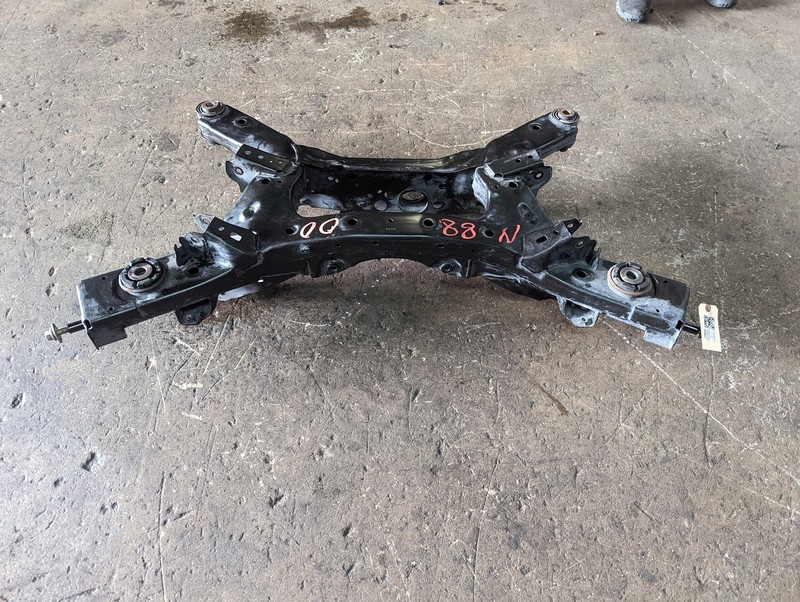 Rear Crossmember 2018 Nissan Pathfinder 55400-3KD0E 2016 2017 2019 2020