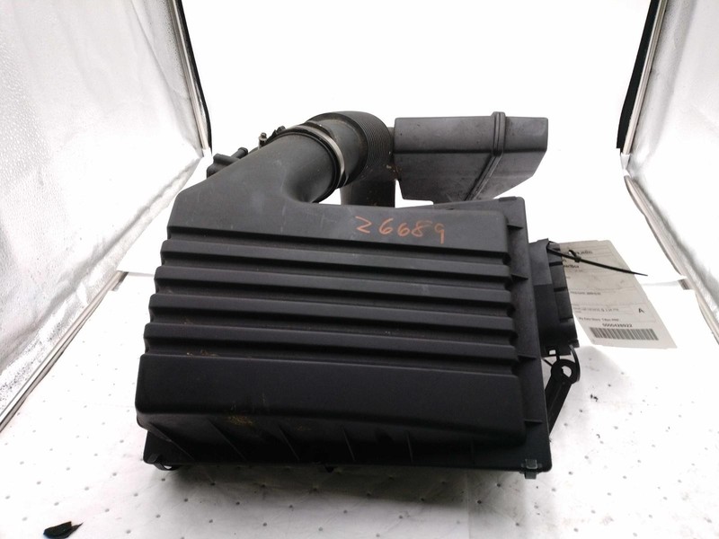 2009 BMW X5 Air Cleaner Assembly OEM 13717548885 Used 3.0L Grey 150K Miles