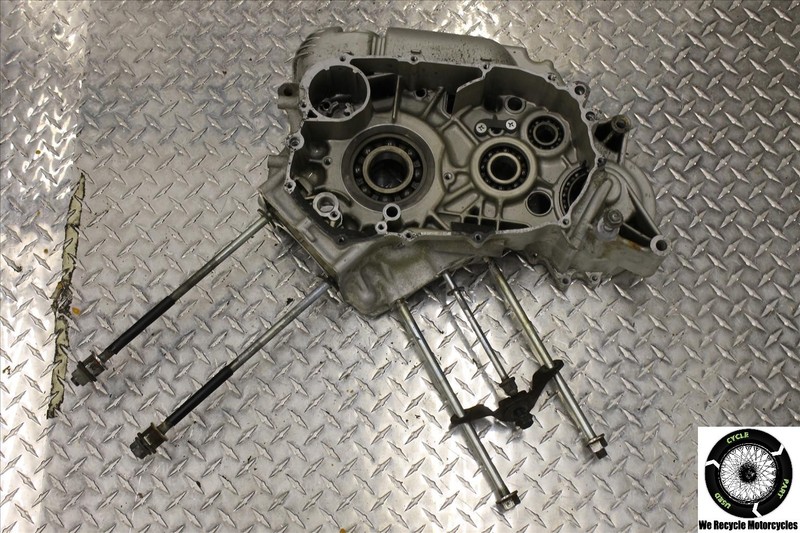1982 YAMAHA XV 920 VIRAGO ENGINE MOTOR RIGHT SIDE CASES BLOCK CASING 82 XV920